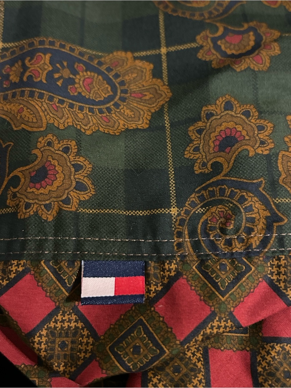 Tommy Hilfiger Foulard Shower Curtain